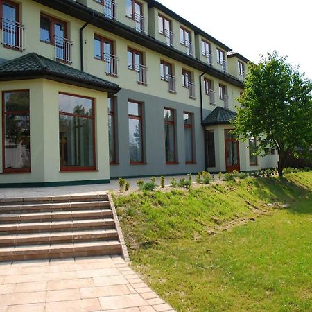 Hotel Dyminy Kielce Eksteriør bilde