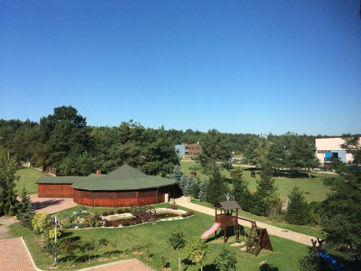 Hotel Dyminy Kielce Eksteriør bilde