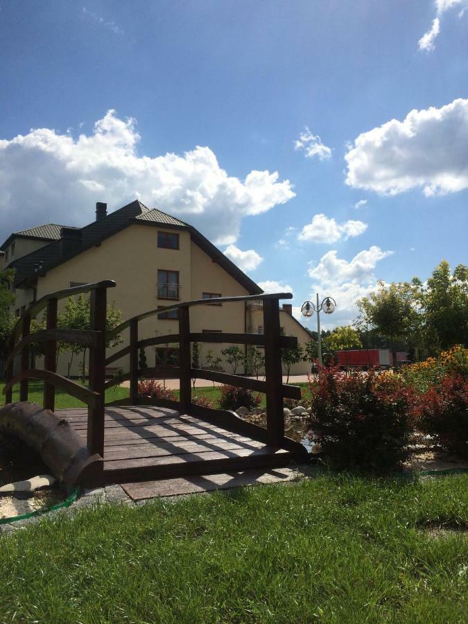 Hotel Dyminy Kielce Eksteriør bilde